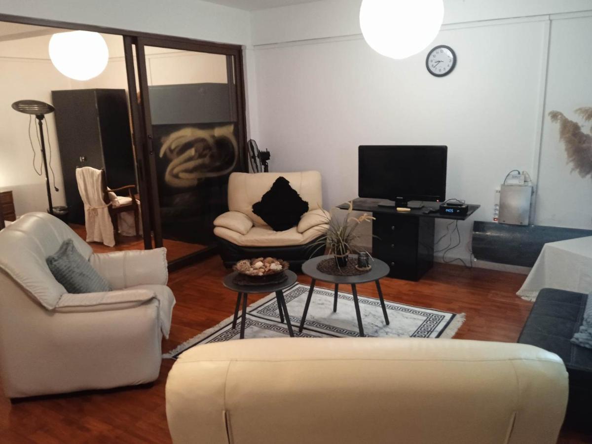 Lovely Cozy In The Entrance Of Nicosia Apartment *